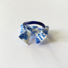 Load image into Gallery viewer, Bow Ring - Peony Pattern