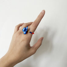Load image into Gallery viewer, Contraste de Colores Flower Ring