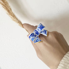 Load image into Gallery viewer, Bow Ring - Lotus Pattern