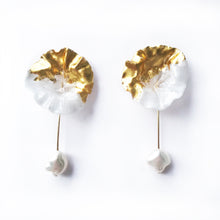 Load image into Gallery viewer, Flowerness Earrings with Pearl