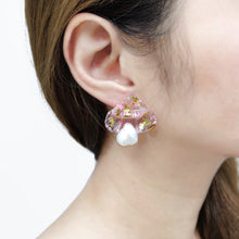 Load image into Gallery viewer, Butterfly Dream Spotted Pink Earrings